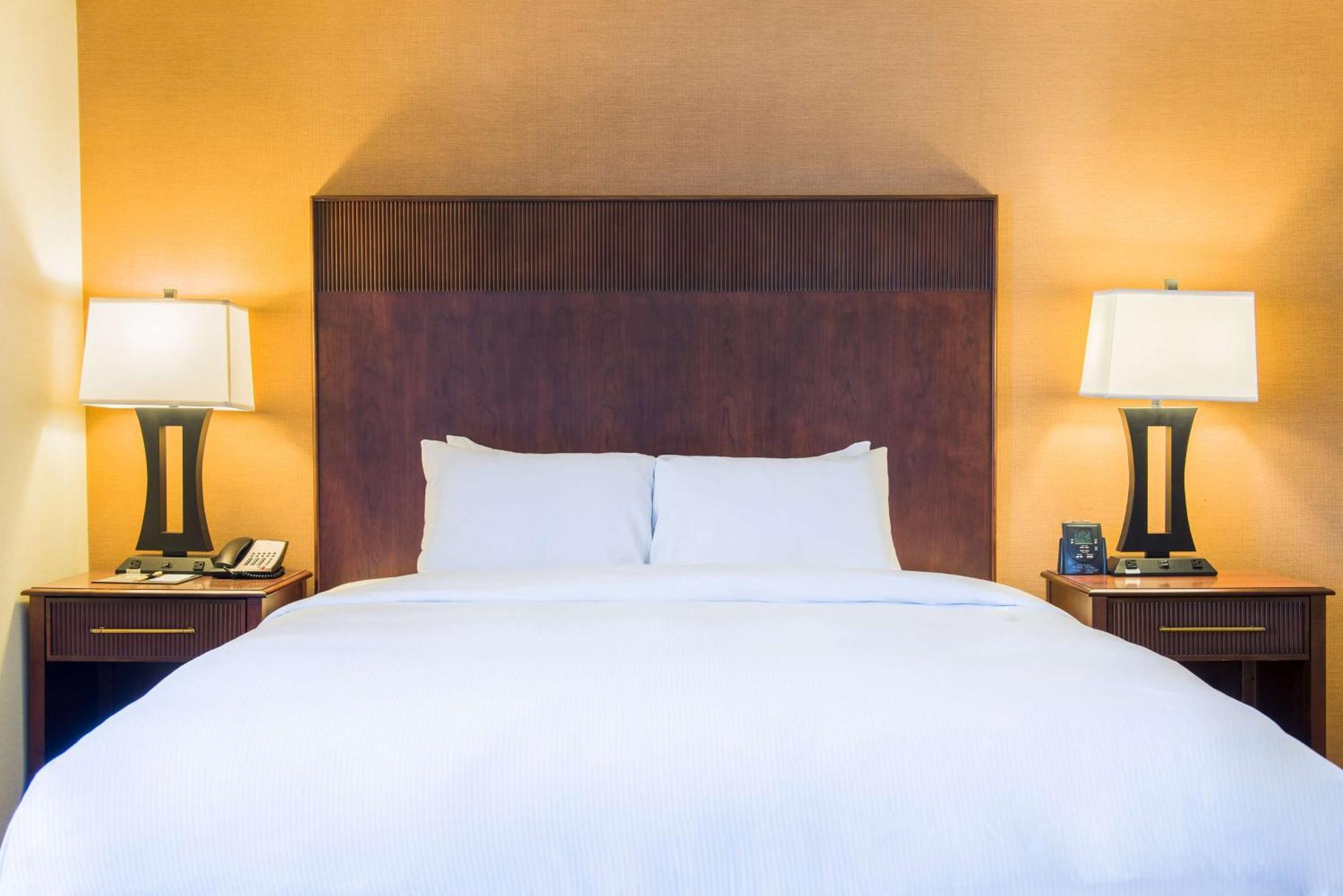 Doubletree By Hilton Philadelphia Airport Otel Dış mekan fotoğraf